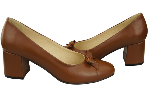 Women's Pumps with a Bow, Natural Leather and Low Heel 203 ElitaBut
