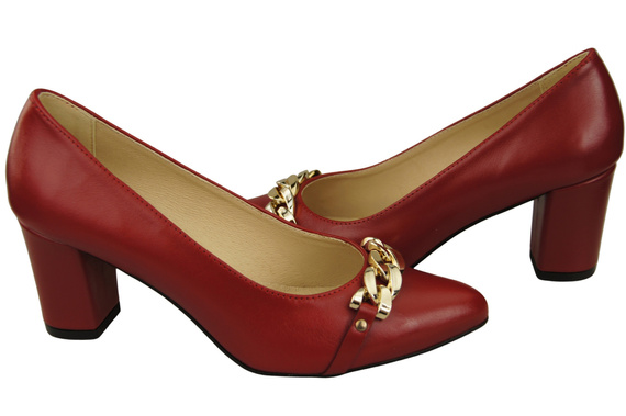 Classic Women's Pumps Shoes made of Natural Leather with a Gold Decorative Chain 200 ElitaBut