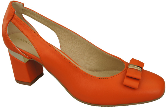Shoes Women's pumps in Natural Leather with Decorative Heel 199 ElitaBut