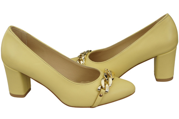 Classic Women's Pumps Shoes made of Natural Leather with a Gold Decorative Chain 200 ElitaBut