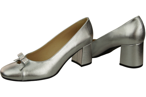 Women's Pumps with a Bow, Natural Leather and Low Heel 203 ElitaBut