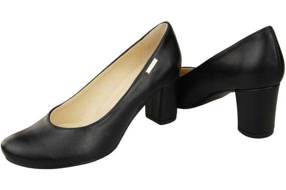 Footwear Classic Women's Natural Leather Almond Nose Dugout 201 ElitaBut