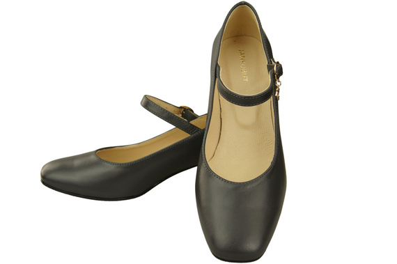 Women's shoes Pumps with a strap, natural leather 202 ElitaBut