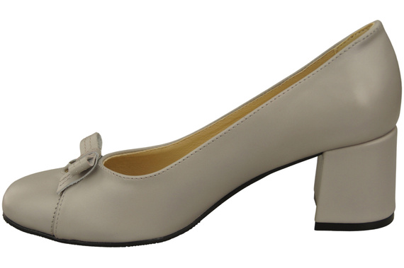 Women's Pumps with a Bow, Natural Leather and Low Heel 203 ElitaBut