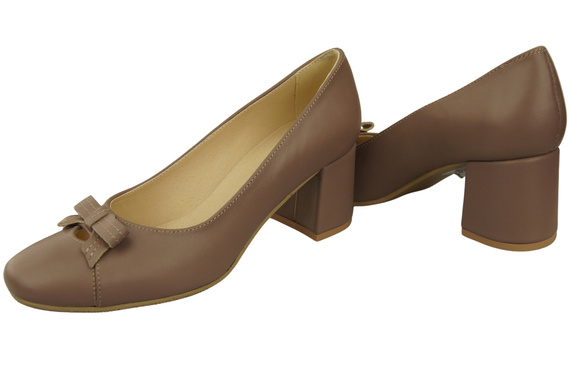 Women's Pumps with a Bow, Natural Leather and Low Heel 203 ElitaBut