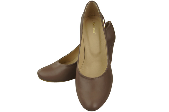 Footwear Classic Women's Natural Leather Almond Nose Dugout 201 ElitaBut