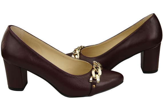 Classic Women's Pumps Shoes made of Natural Leather with a Gold Decorative Chain 200 ElitaBut