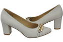 Classic Women's  Pumps Shoes made of Natural Leather with a Gold Decorative Chain 200 ElitaBut