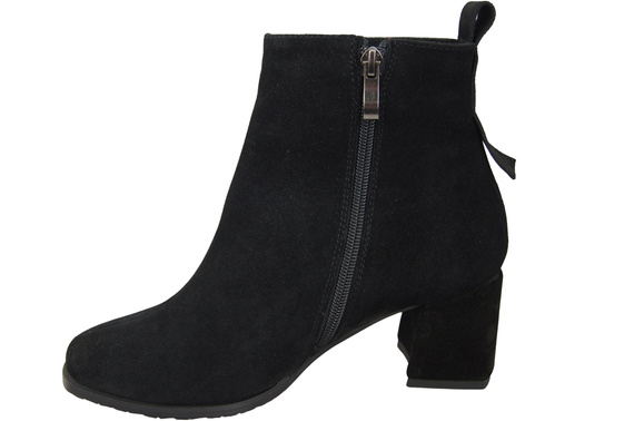 Women’s ankle boots in genuine suede leather, stable block heel, with zipper – 224 ElitaBut