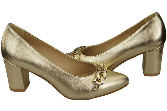 Classic Women's Pumps Shoes made of Natural Leather with a Gold Decorative Chain 200 ElitaBut