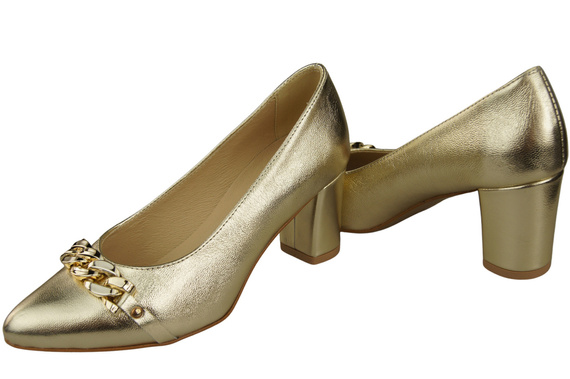 Classic Women's Pumps Shoes made of Natural Leather with a Gold Decorative Chain 200 ElitaBut