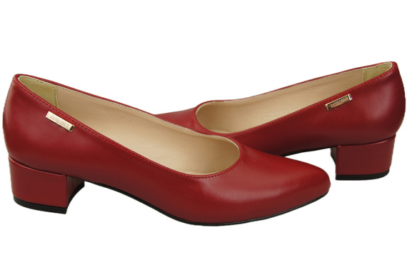 Women's low-heeled pumps timeless elegance and comfort 220 ElitaBut