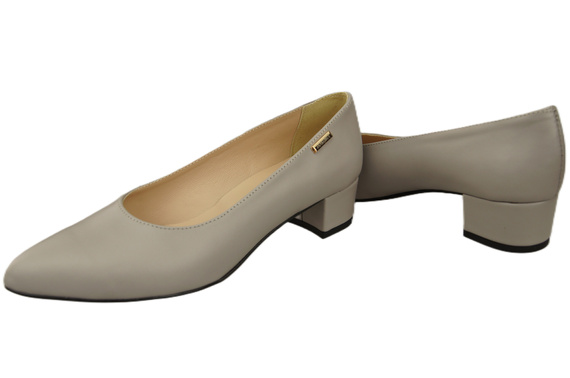 Women's low-heeled pumps timeless elegance and comfort 220 ElitaBut