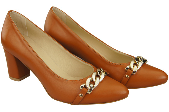 Classic Women's Pumps Shoes made of Natural Leather with a Gold Decorative Chain 200 ElitaBut