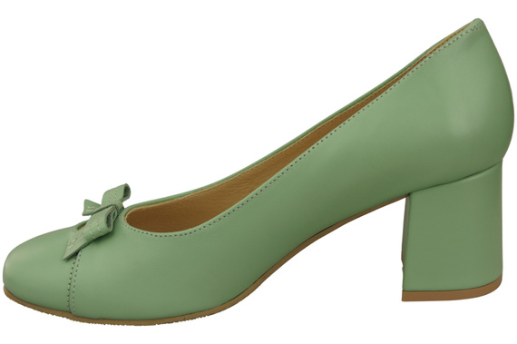 Women's Pumps with a Bow, Natural Leather and Low Heel 203 ElitaBut