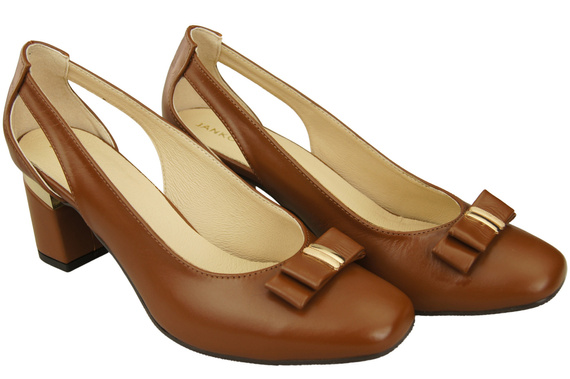 Shoes Women's pumps in Natural Leather with Decorative Heel 199 ElitaBut