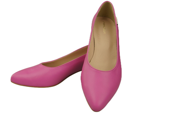 Women's low-heeled pumps timeless elegance and comfort 220 ElitaBut