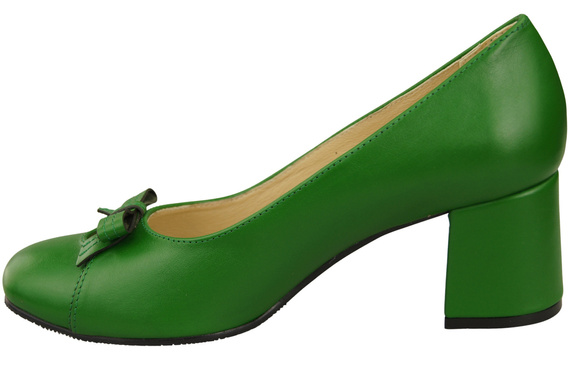 Women's Pumps with a Bow, Natural Leather and Low Heel 203 ElitaBut