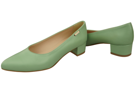 Women's low-heeled pumps timeless elegance and comfort 220 ElitaBut