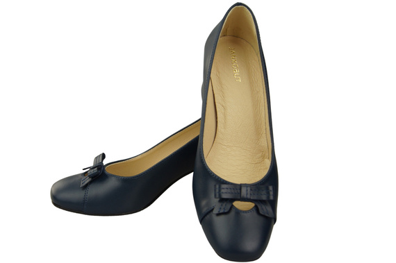 Women's Pumps with a Bow, Natural Leather and Low Heel 203 ElitaBut