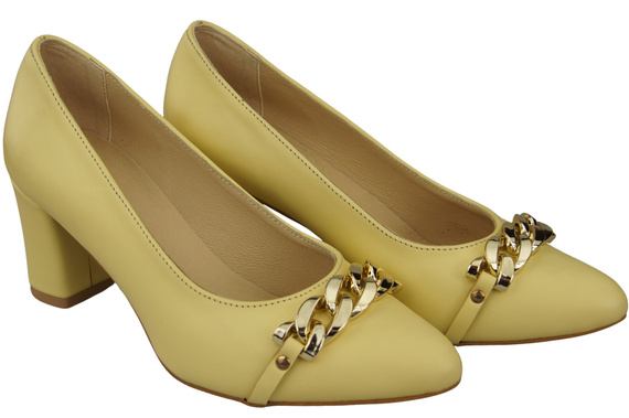 Classic Women's Pumps Shoes made of Natural Leather with a Gold Decorative Chain 200 ElitaBut