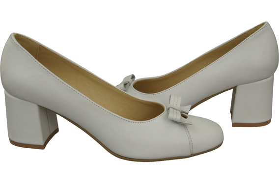 Women's Pumps with a Bow, Natural Leather and Low Heel 203 ElitaBut