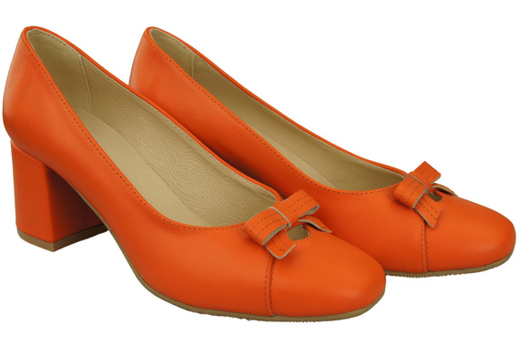 Women's Pumps with a Bow, Natural Leather and Low Heel 203 ElitaBut
