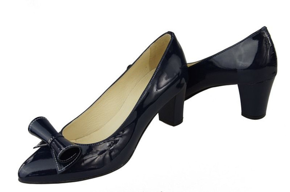 Women's shoes Pumps natural leather Lacquer 975 ElitaBut