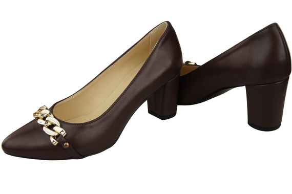 Classic Women's Pumps Shoes made of Natural Leather with a Gold Decorative Chain 200 ElitaBut
