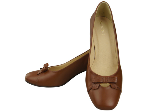 Women's Pumps with a Bow, Natural Leather and Low Heel 203 ElitaBut