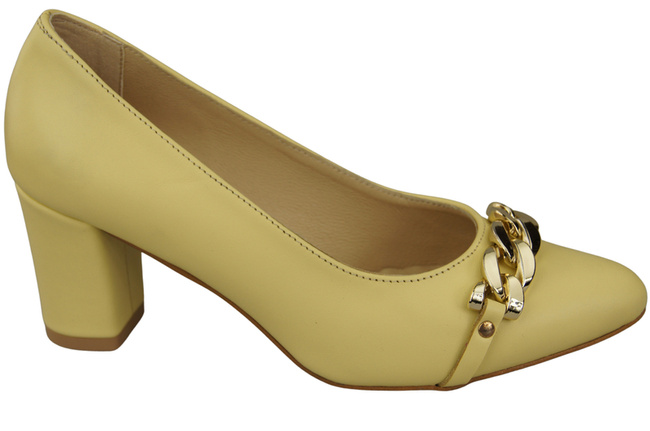 Classic Women's  Pumps Shoes made of Natural Leather with a Gold Decorative Chain 200 ElitaBut