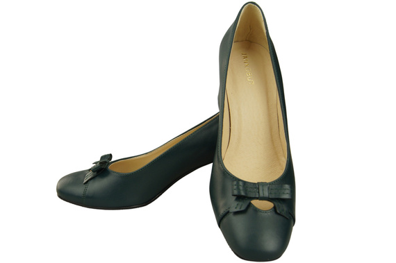 Women's Pumps with a Bow, Natural Leather and Low Heel 203 ElitaBut