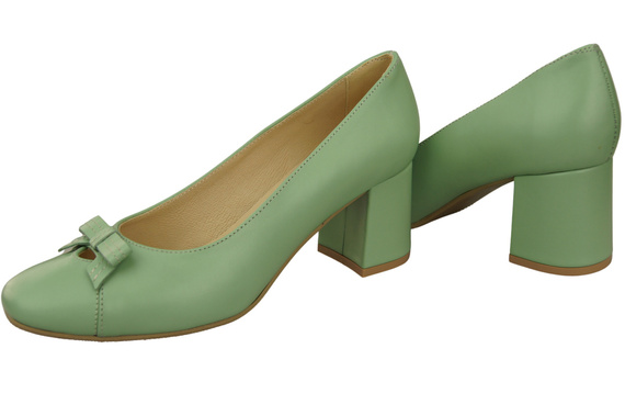 Women's Pumps with a Bow, Natural Leather and Low Heel 203 ElitaBut