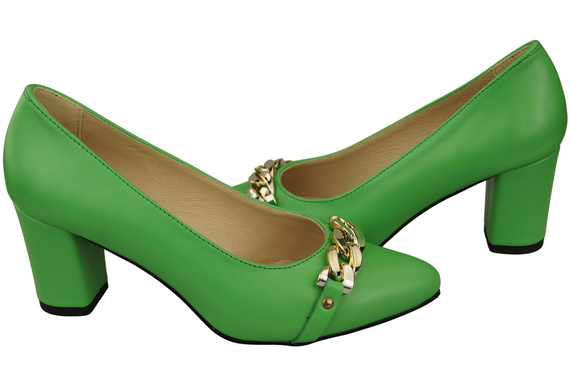 Classic Women's Pumps Shoes made of Natural Leather with a Gold Decorative Chain 200 ElitaBut