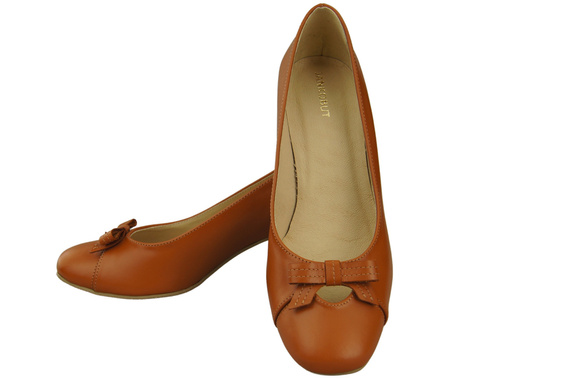 Women's Pumps with a Bow, Natural Leather and Low Heel 203 ElitaBut