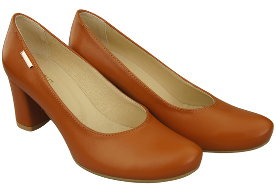 Footwear Classic Women's Natural Leather Almond Nose Dugout 201 ElitaBut