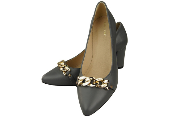 Classic Women's Pumps Shoes made of Natural Leather with a Gold Decorative Chain 200 ElitaBut