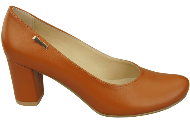 Footwear Classic Women's Natural Leather Almond Nose Dugout 201 ElitaBut