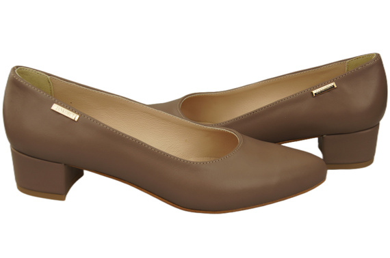 Women's low-heeled pumps timeless elegance and comfort 220 ElitaBut