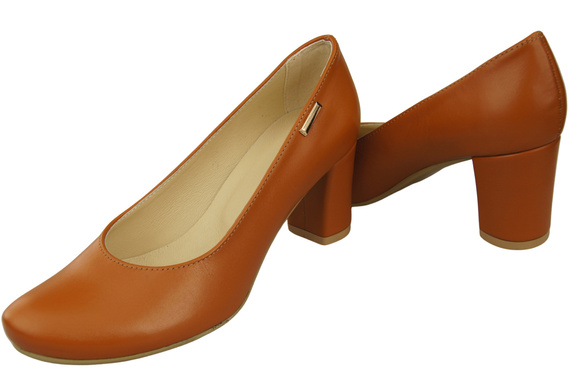 Footwear Classic Women's Natural Leather Almond Nose Dugout 201 ElitaBut