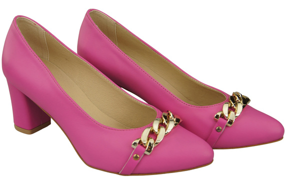 Classic Women's Pumps Shoes made of Natural Leather with a Gold Decorative Chain 200 ElitaBut