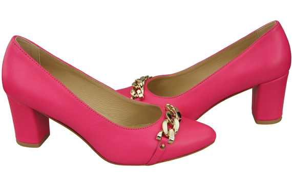 Classic Women's Pumps Shoes made of Natural Leather with a Gold Decorative Chain 200 ElitaBut