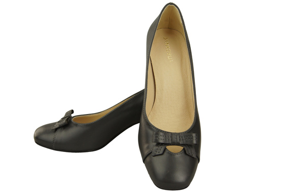 Women's Pumps with a Bow, Natural Leather and Low Heel 203 ElitaBut