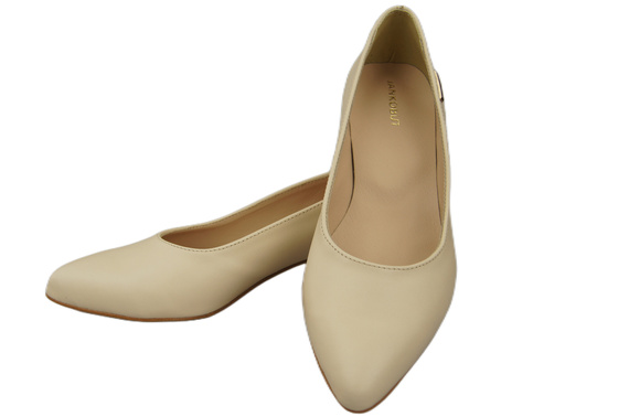 Women's low-heeled pumps timeless elegance and comfort 220 ElitaBut