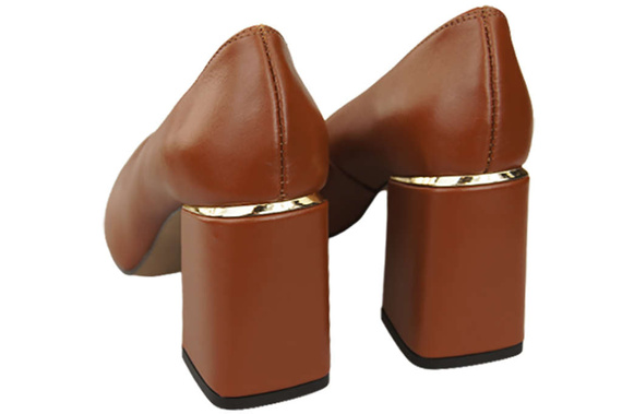 Women's shoes Pumps Natural leather 179 ElitaBut