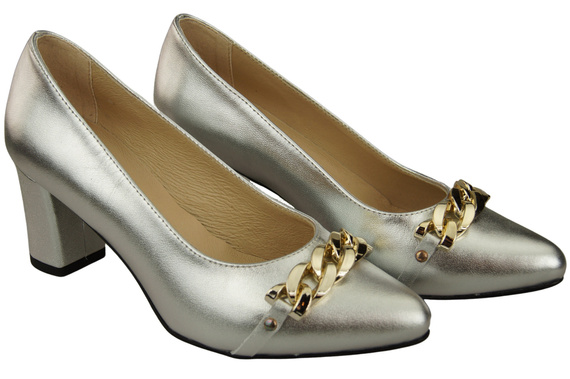 Classic Women's Pumps Shoes made of Natural Leather with a Gold Decorative Chain 200 ElitaBut