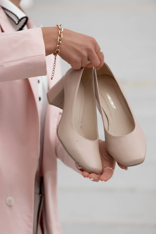 Women's shoes Pumps Natural leather 171 ElitaBut