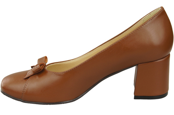 Women's Pumps with a Bow, Natural Leather and Low Heel 203 ElitaBut