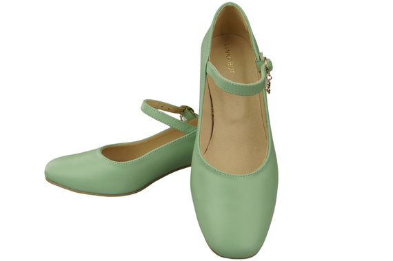 Women's shoes Pumps with a strap, natural leather 202 ElitaBut