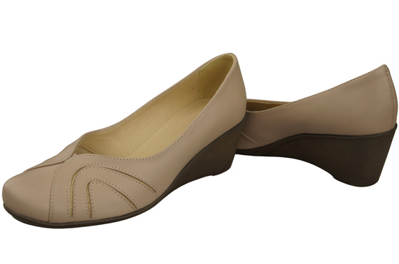 Buty na Koturnie Cappuccino Jasne Czółenka Damskie z Naturalnej Skóry 828 ElitaBut